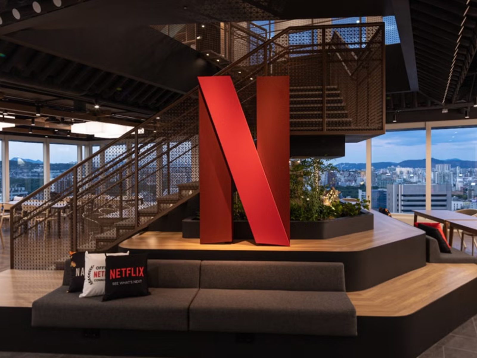 Netflix Internship 2027 | Earn Up to $12,500+ Per Month!