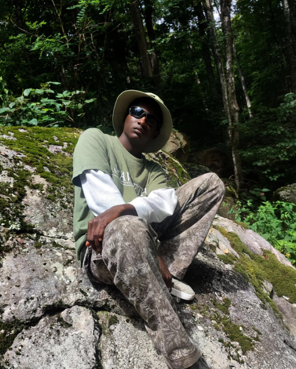 OMARI OSCAR DUVALJAH REUBIN — frame 7