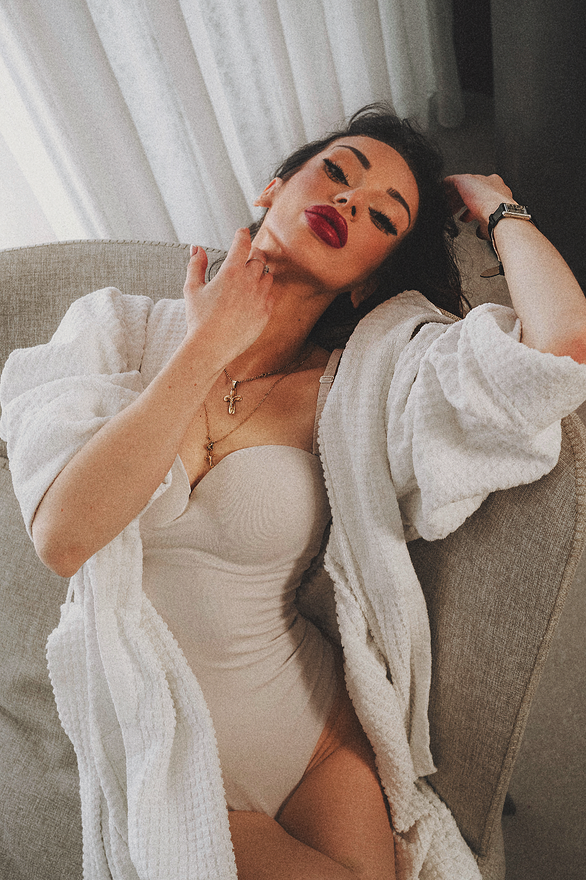 Sara Pistoli — frame 2