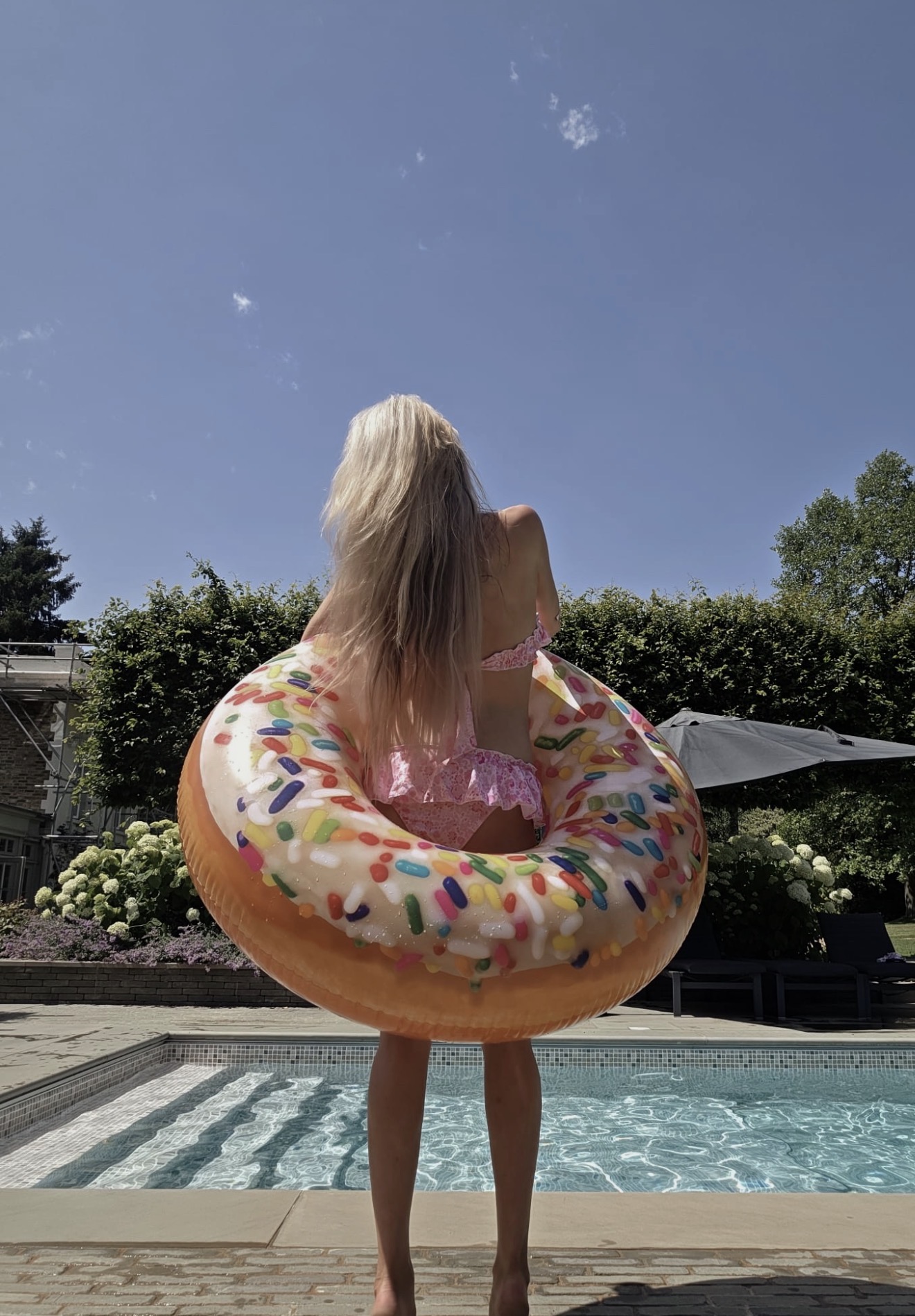 Zoe gale — frame 49