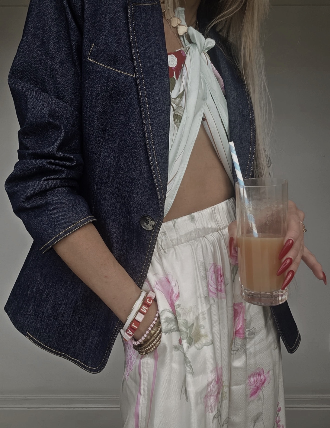 Zoe gale — frame 48