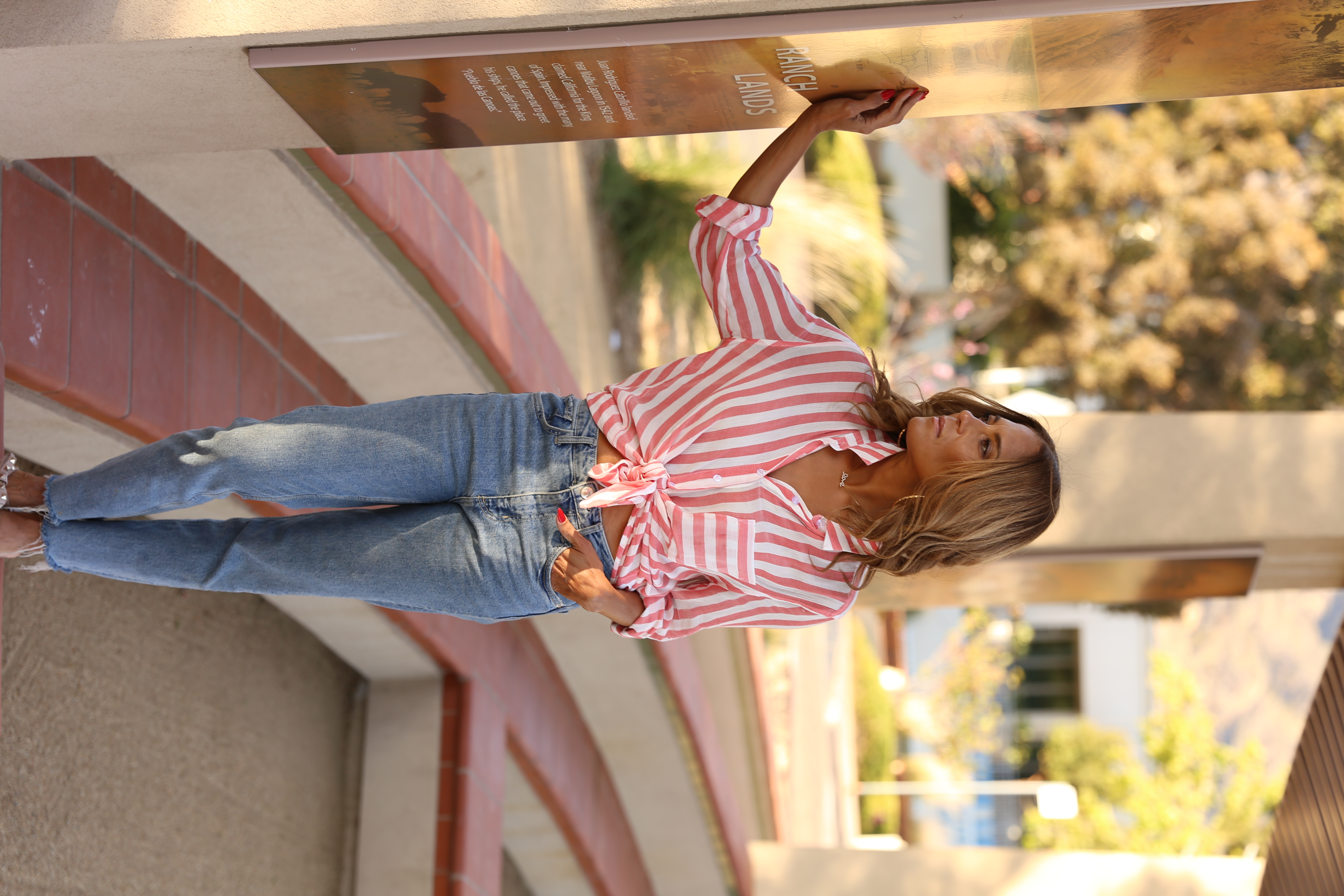 Angela Williams — frame 4