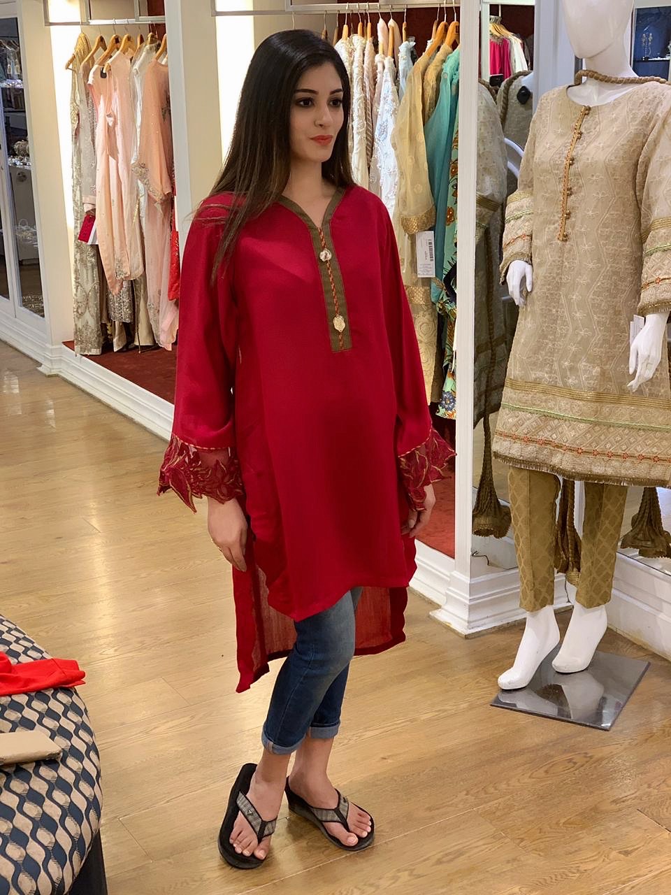 Mehak Khan — frame 21