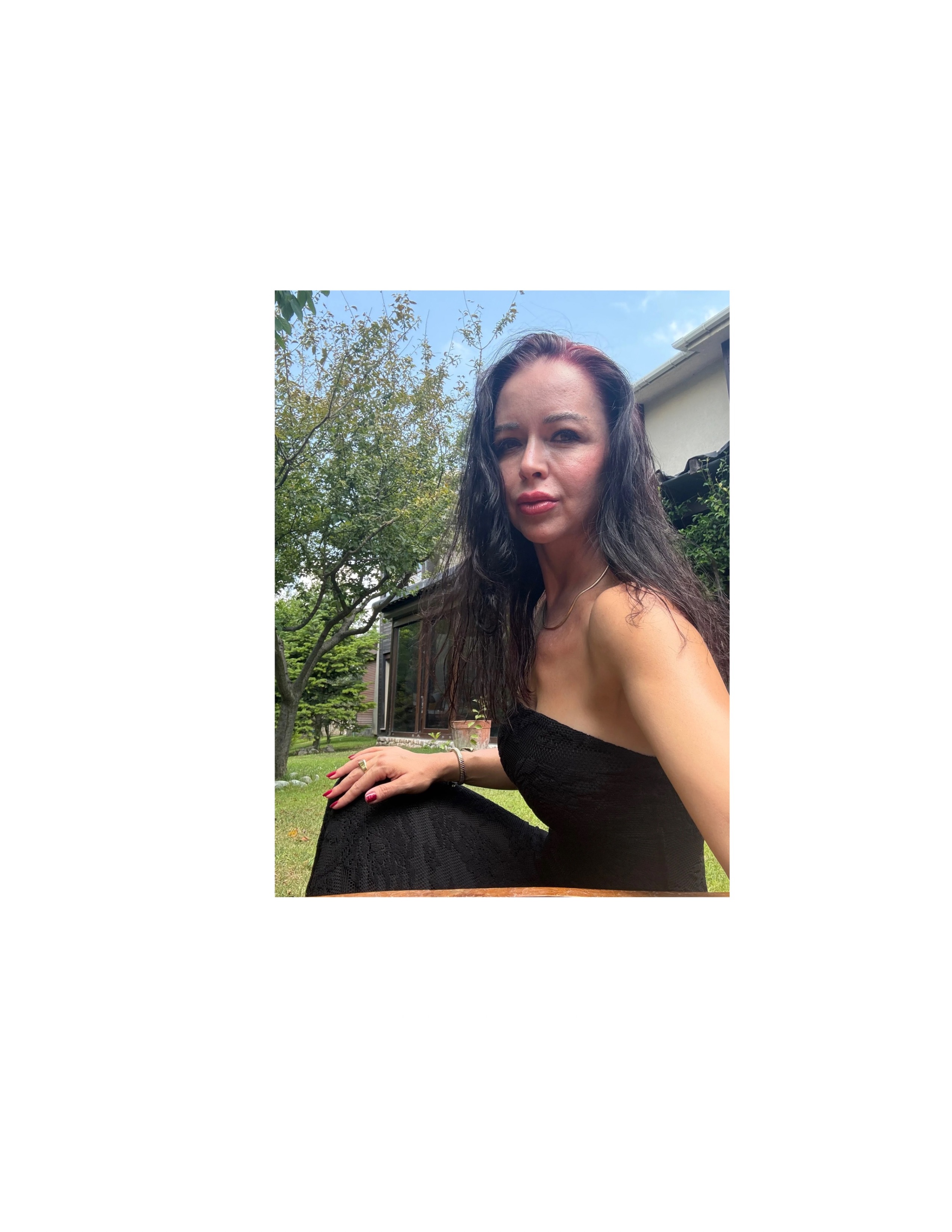 Aslı Arda  — frame 4