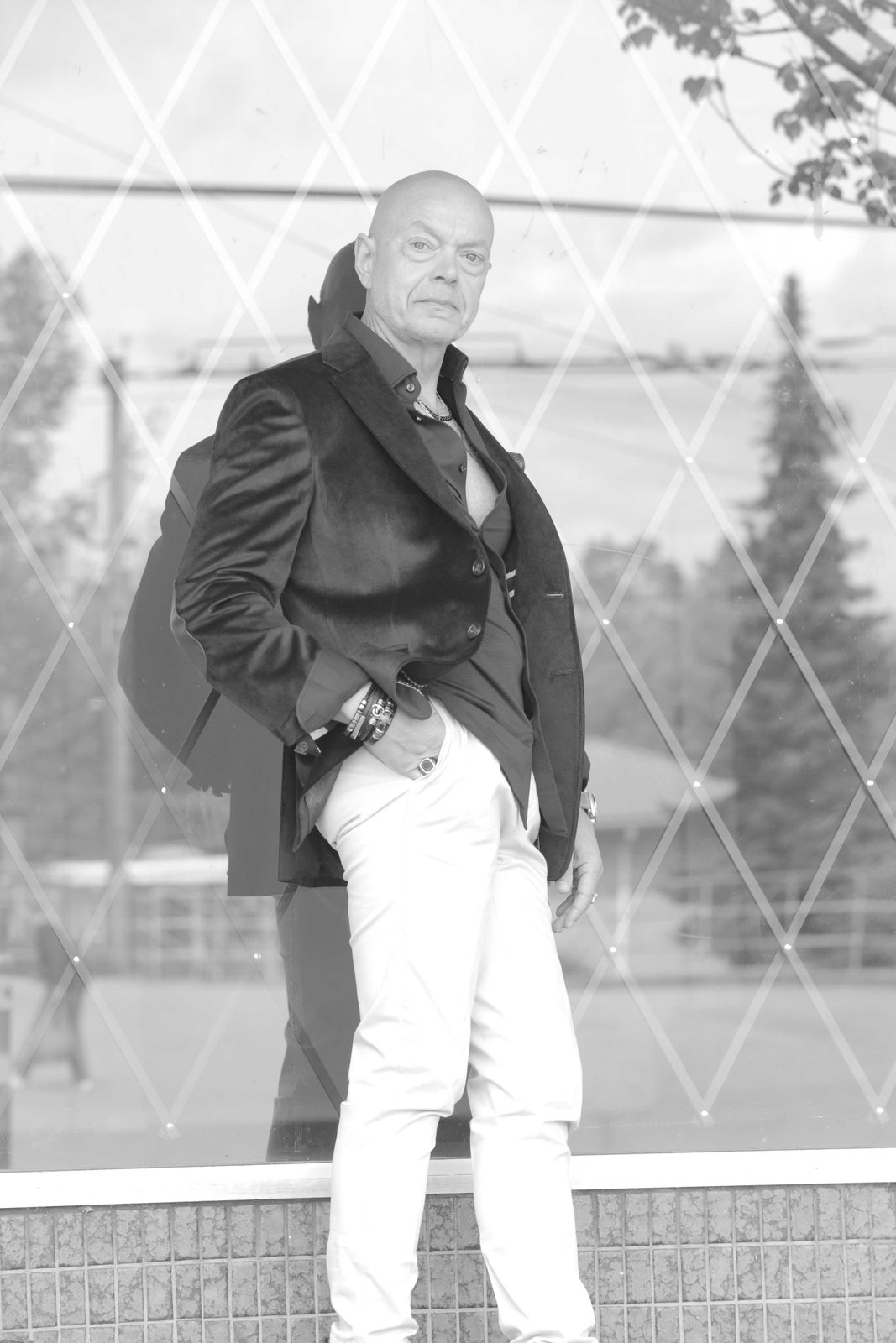 Jim Tsiakos — frame 9