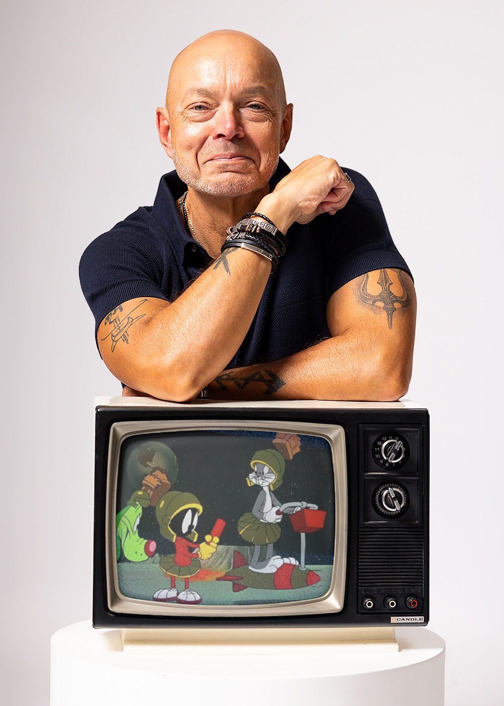 Jim Tsiakos — frame 1