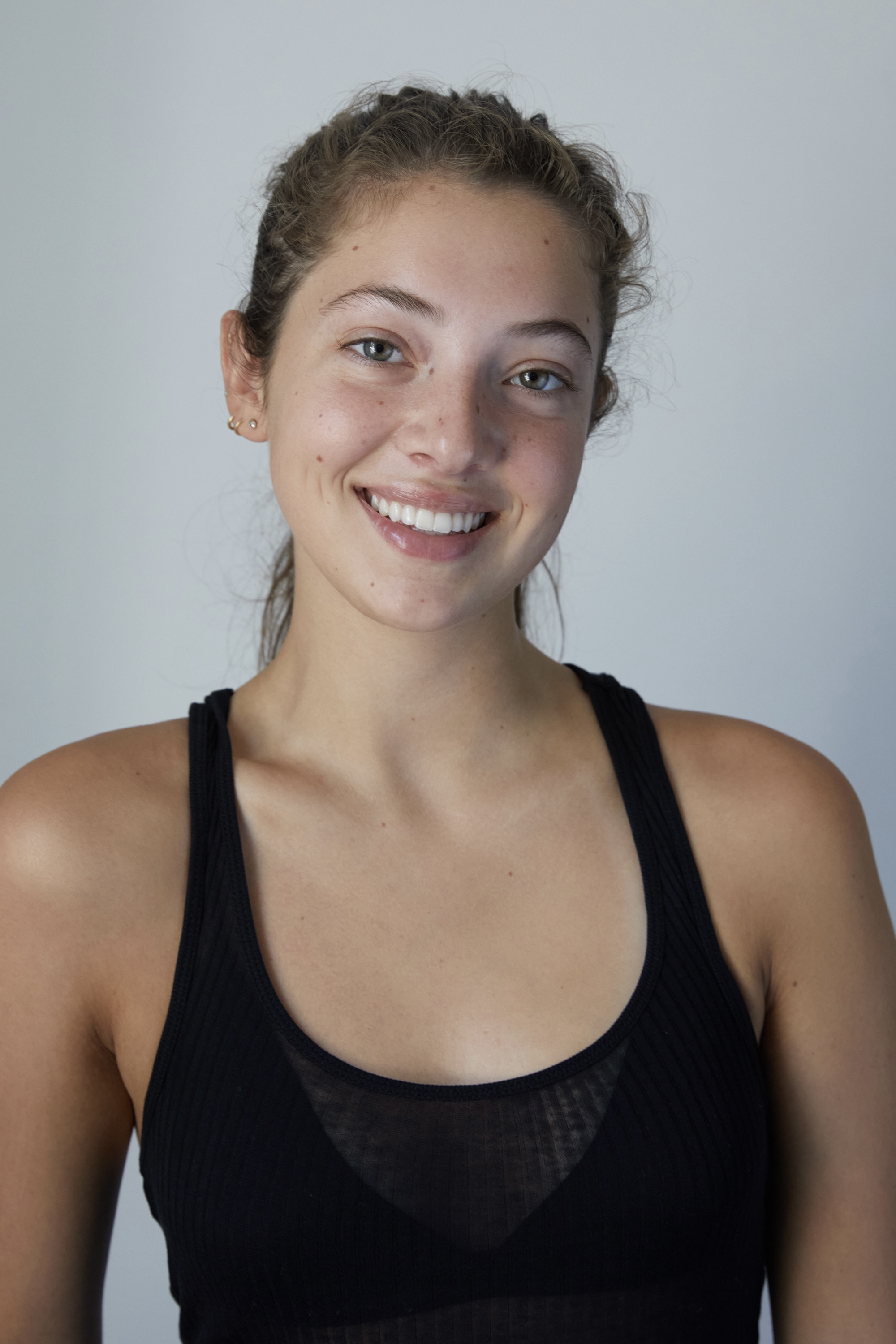Olivia Pulver — frame 4
