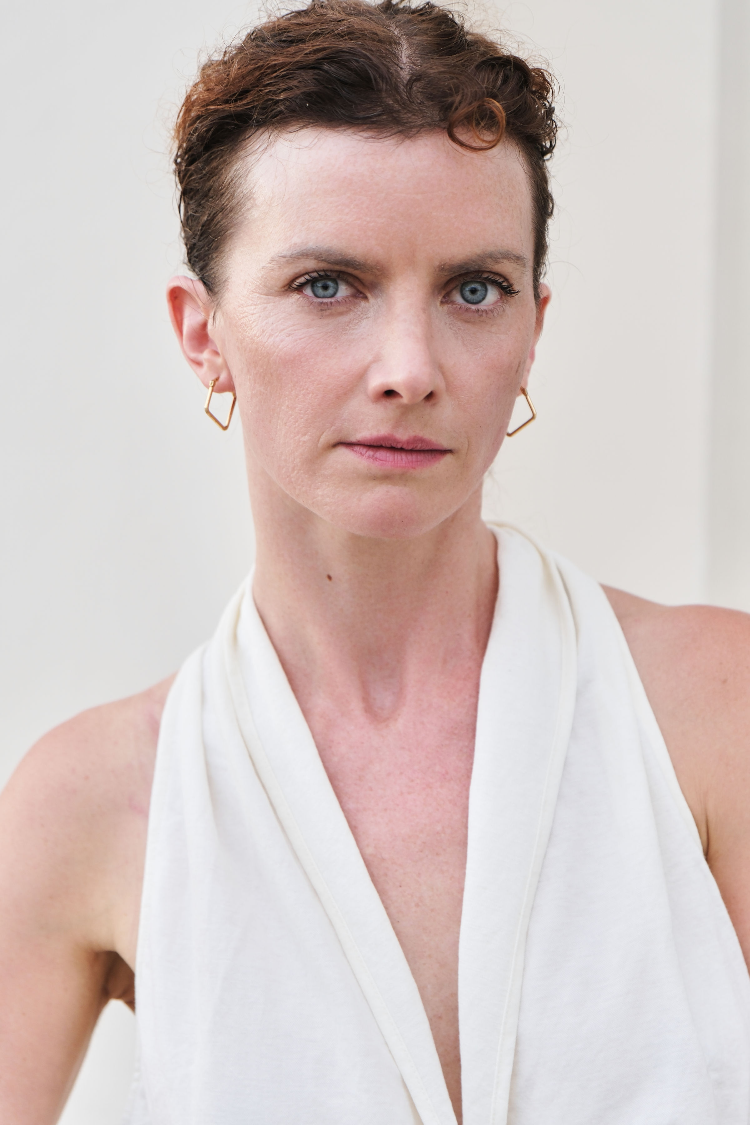 Nora Hellich — frame 10