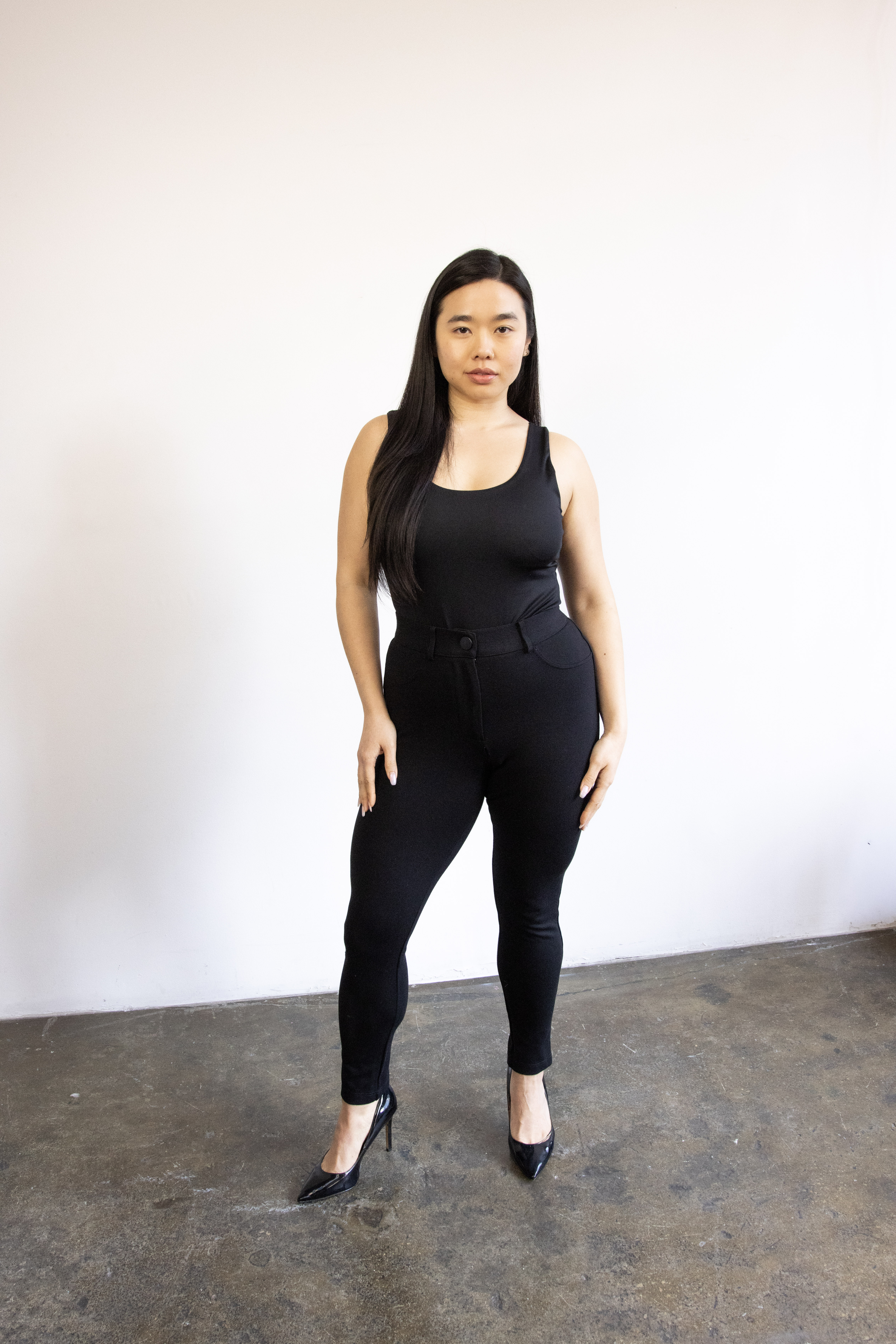 Kamila Hoe — frame 2