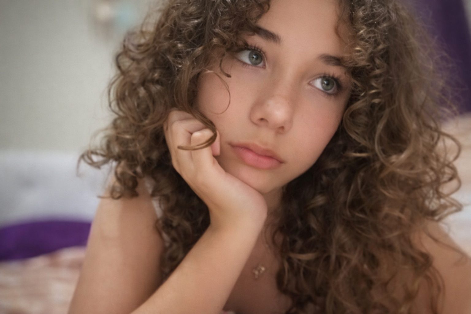 Bella Mia Garland — frame 11